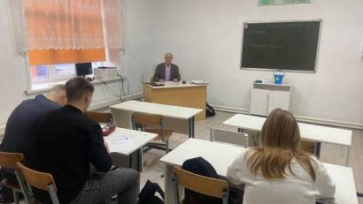 Занятие на тему «Пробую профессию — играю роль».  