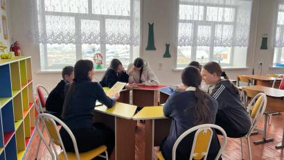 2026 жылғы 8 ақпан күні «Позитивті мағыналар аумағы» психологиялық онкүндігі аясында  «Казанка жалпы орта білім беретін мектебі» КММ оқушылары «Қуаныш күнделігі» атты аудиожазбалар жинағын құрастыру бойынша тапсырманы талқылап, орындады.