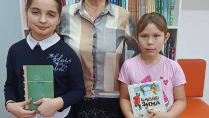 Книгодарение – праздник добра и чтения В школьной библиотеке прошла замечательная акция книгодарения, которая объединила учащихся, учителей и родителей. 