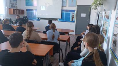 «Заң мен Тәртіп» идеологемасы аясындағы іс-шаралар жоспарын орындау шеңберінде, сондай-ақ облыстық прокуратураның тапсырмасына сәйкес, 2026 жылғы 26 ақпанда СҚО  «Казанка жалпы орта білім беретін мектебі» КММ 6–11 сынып оқушыларына «Капитан Бай» көркем фи